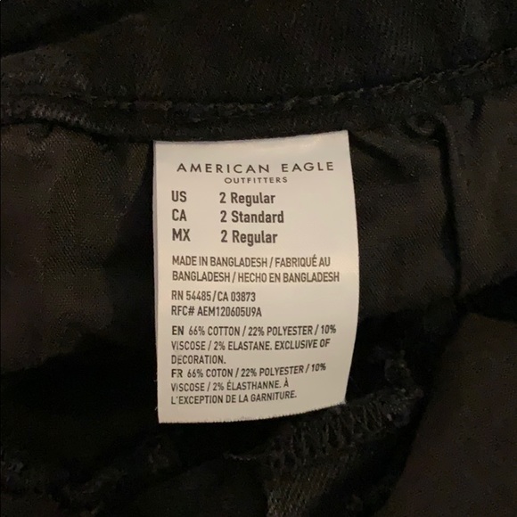 Black ripped American eagle jeans size 2 - Picture 3 of 3